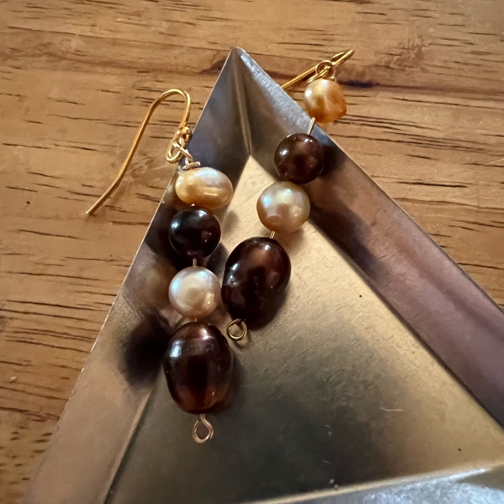 Elegant Silver and Blue Dangle Earrings - Picture 4 of 4